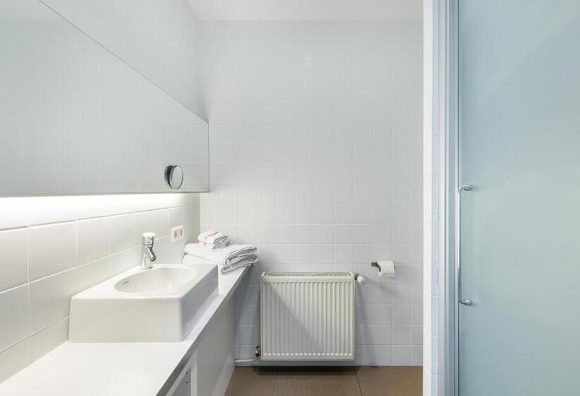 استودیو کامفورت, B&b Vis à Vis