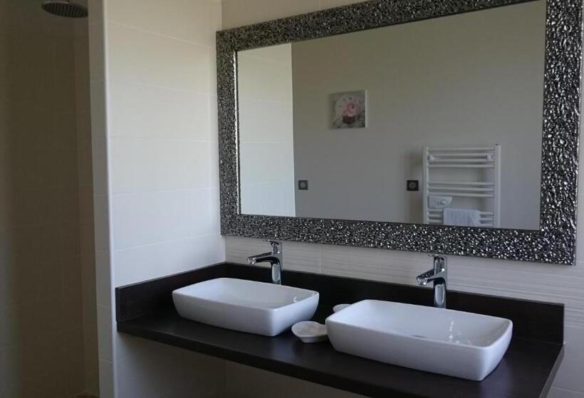 غرفة عائلية, Domaine De Paguy