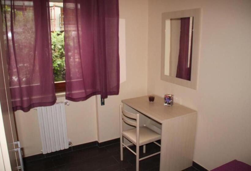 バスルーム共有のシングルスタンダード, Un Posto Al Sole