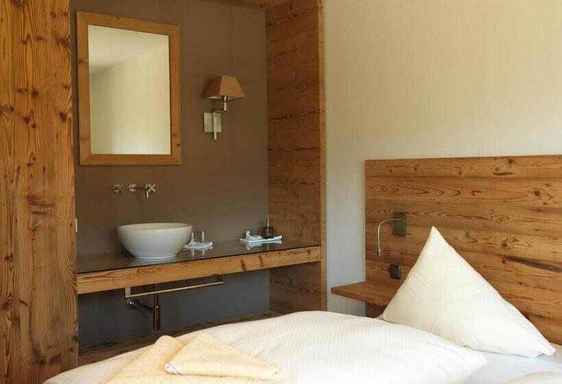 חדר סטנדרט, Stallerhof