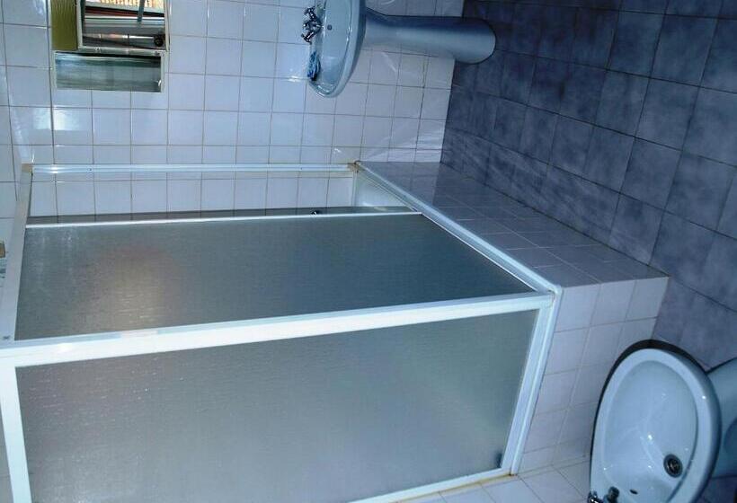 Номер Стандарт, Estrela