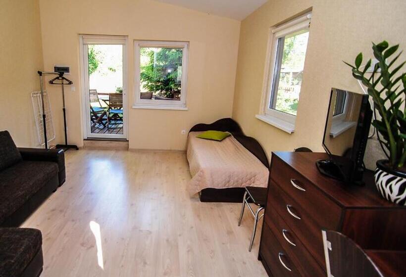 کلبه ییلاقی, Guest House Pasaulio Krastas