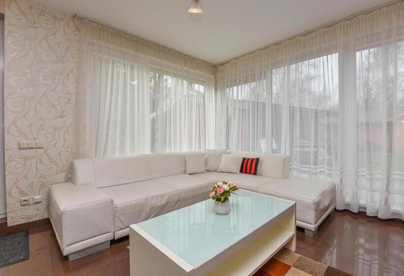 خانه 1 خوابه, Guest House Pasaulio Krastas