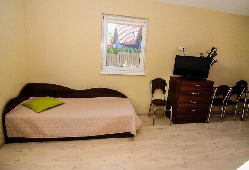 کلبه ییلاقی, Guest House Pasaulio Krastas