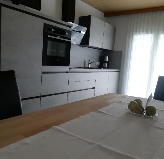 발코니가 있는 2 베드룸 아파트, Haus Matt