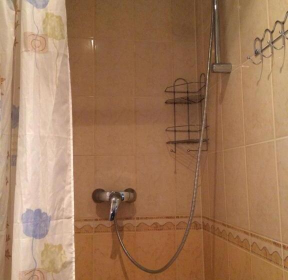 استودیو استاندارد با تراس, Lana House