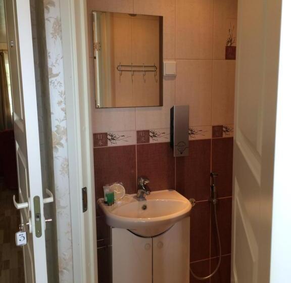 اتاق استاندارد با بالکن, Lana House