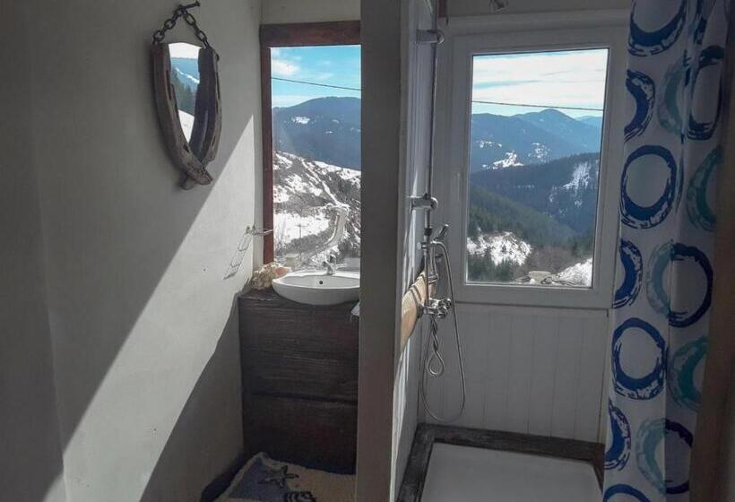 スイート, Zornica Guest House