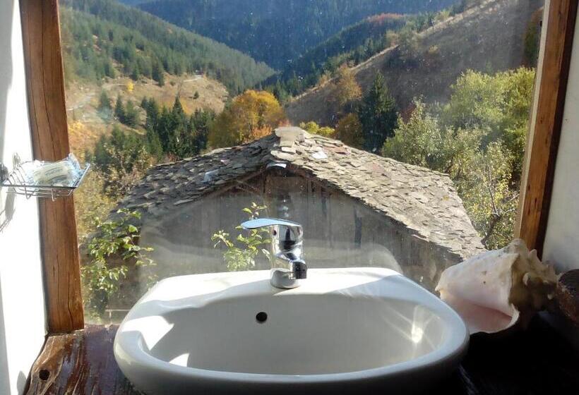 スイート, Zornica Guest House