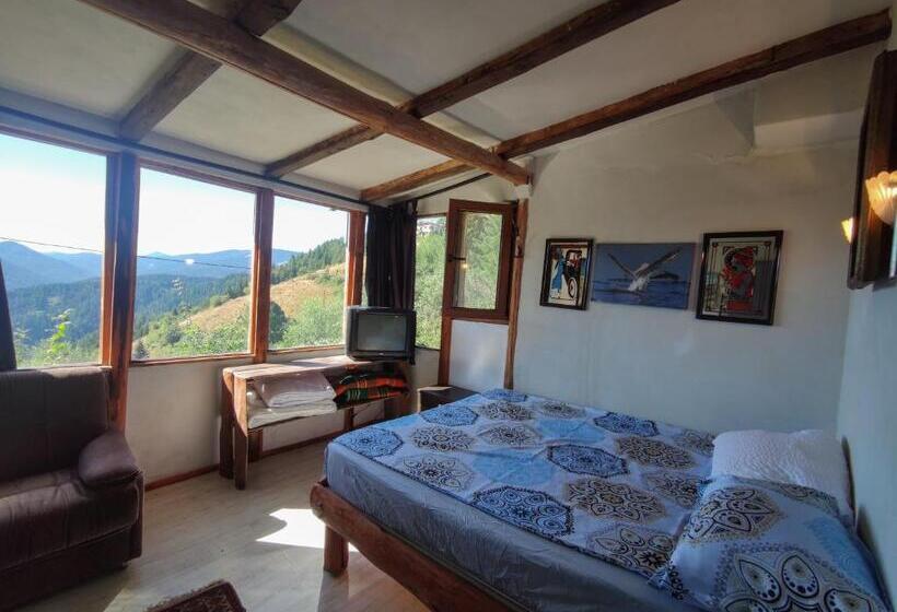 メゾネットスイート, Zornica Guest House