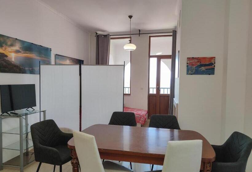 Апартаменты Deluxe 1 Спальня, Zornica Guest House