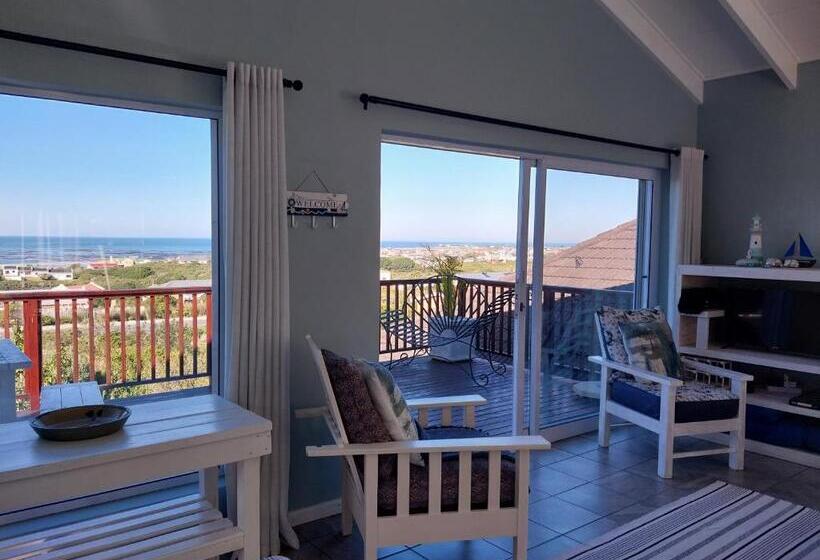 חדר סטודיו סטנדרד, The Trailhouse