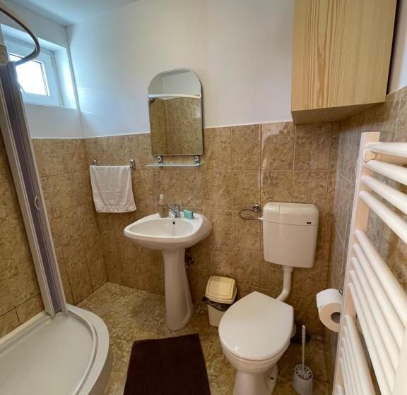 חדר סטנדרט, Hétvezér Panzió