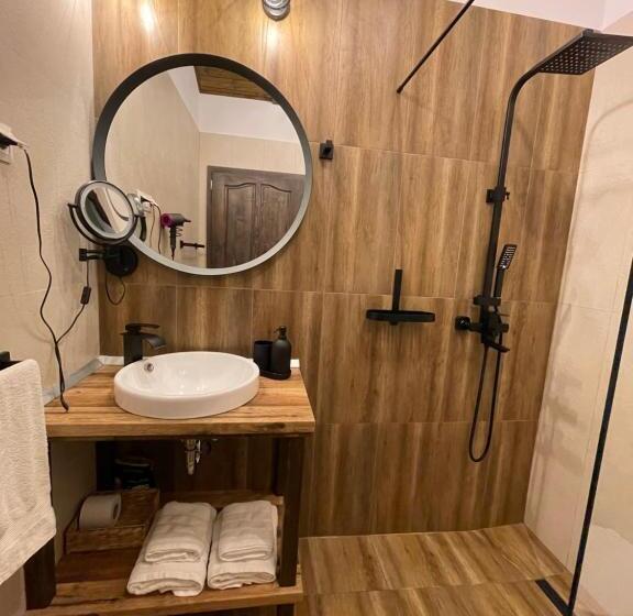 Номер Deluxe Кровать Кинг, Hétvezér Panzió