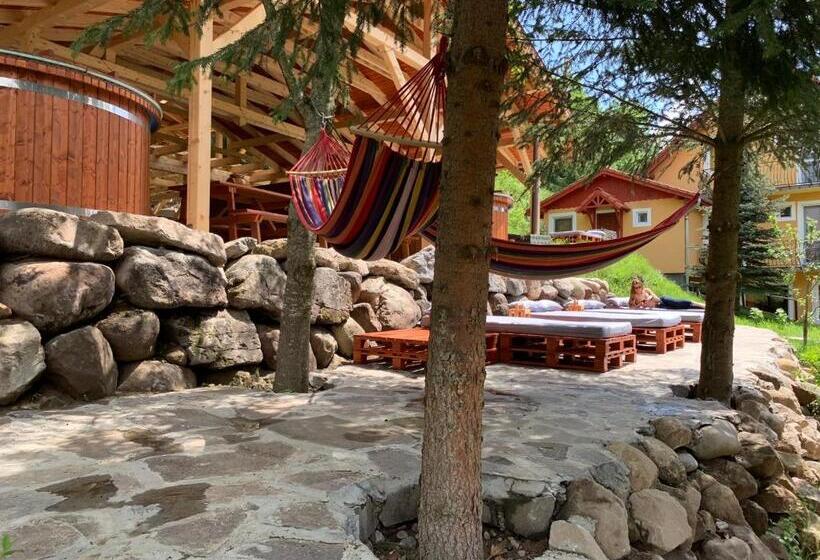 בקתת סופריור בת חדר 1, Hétvezér Panzió