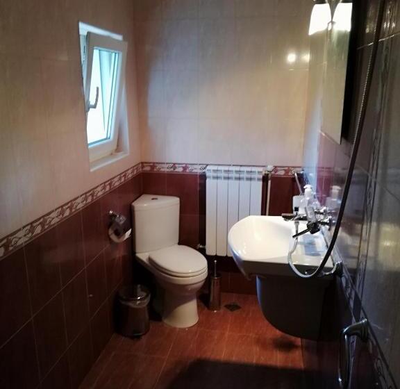 Номер Стандарт с Балконом, Guest House Bojana