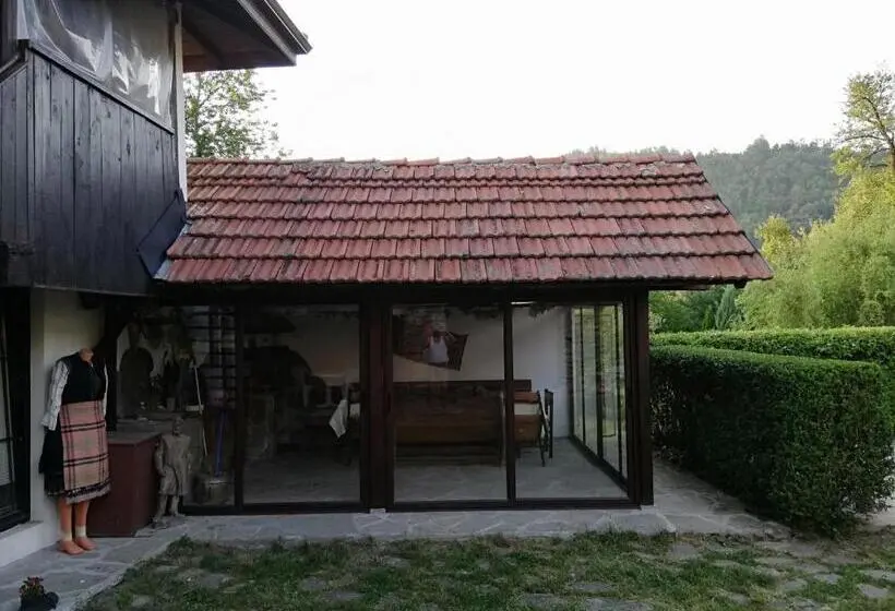 ４ベッドルームハウス, Guest House Bojana