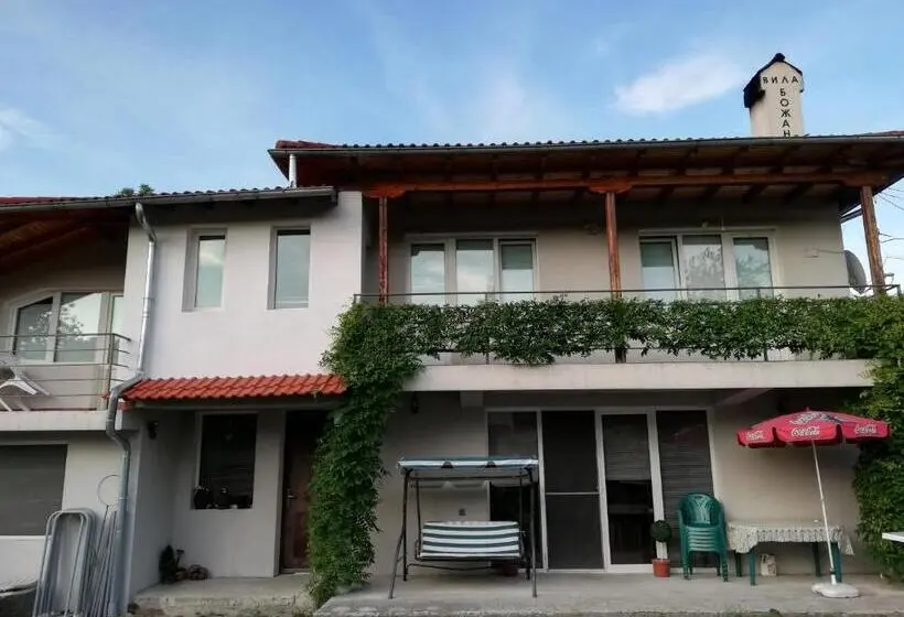４ベッドルームハウス, Guest House Bojana