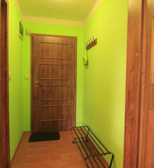 דירת חדר עם טרסה, Stara Mlekarna