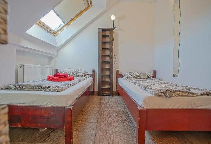 Номер Стандарт, Pensiunea Hanna