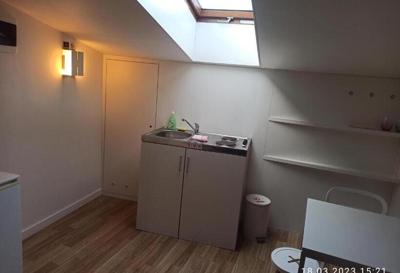 سوییت خانوادگی, A7 Apartments