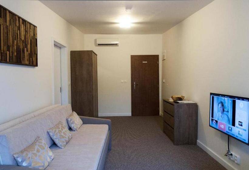 آپارتمان 1 خوابه, A7 Apartments