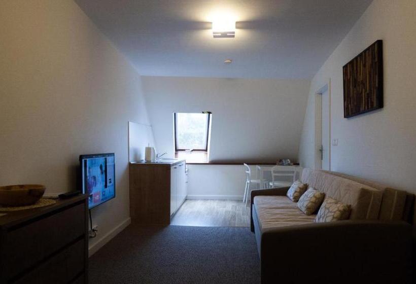 آپارتمان 1 خوابه, A7 Apartments