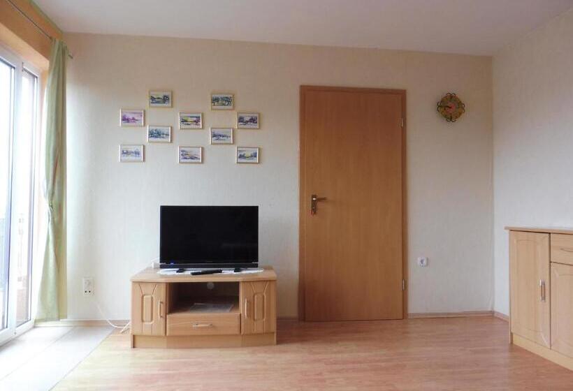 2 Bedrooms Apartment Lake View, Ferienanlage Direkt Am Beetzsee