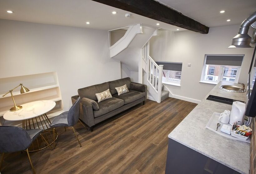 Студия Superior, Three Cranes Serviced Apartments