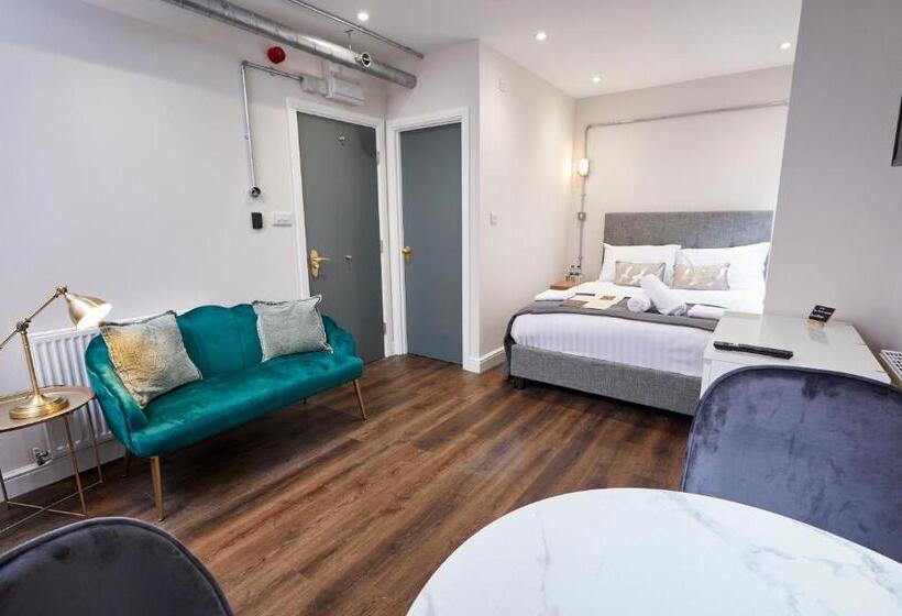 Студия Deluxe, Three Cranes Serviced Apartments