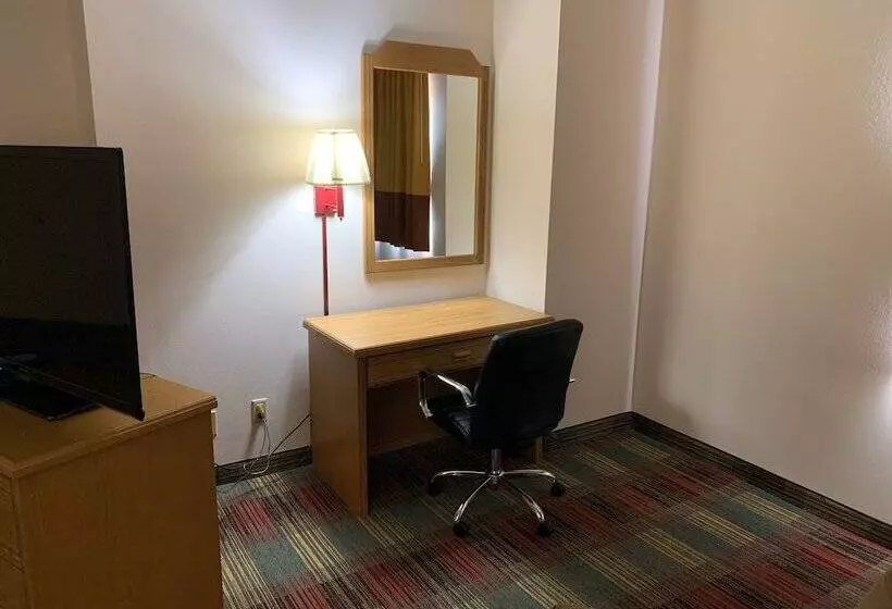 キングサイズベッドのスイートルーム, Budgetinn & Suites