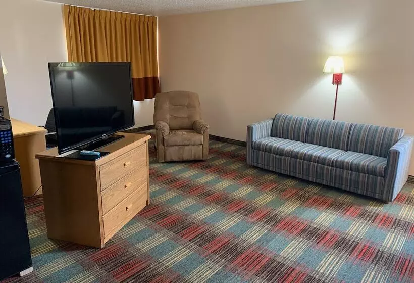 キングサイズベッドのスイートルーム, Budgetinn & Suites