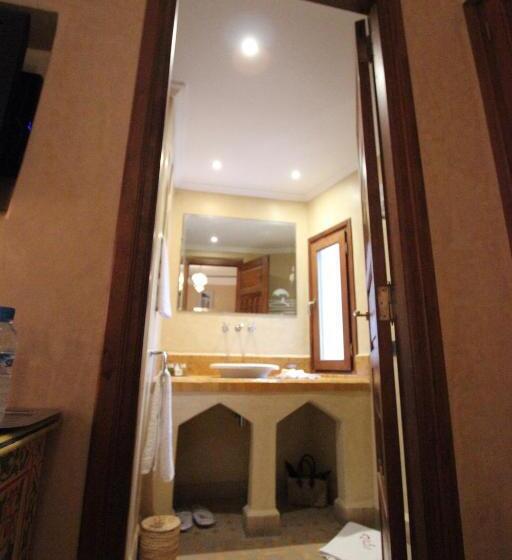 Quarto Estandar, Dar Chams Tanja