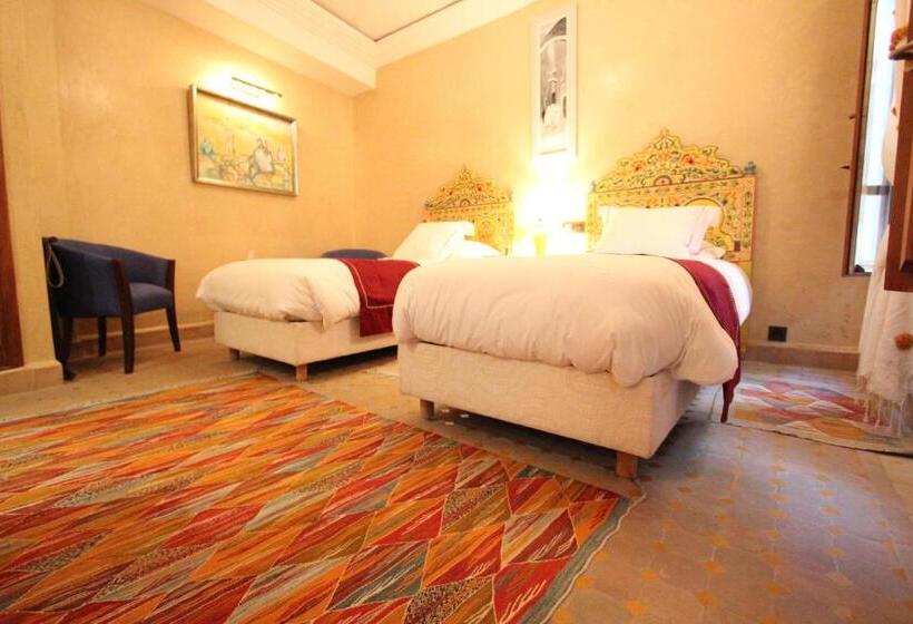 Quarto Estandar, Dar Chams Tanja