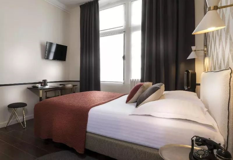 Standard Room King Size Bed