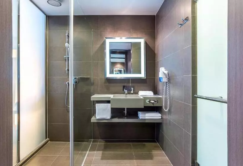اتاق اجرایی با تخت بزرگ, Four Points by Sheraton Bangkok Ploenchit