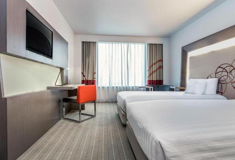 Premium Room City View, Four Points by Sheraton Bangkok Ploenchit