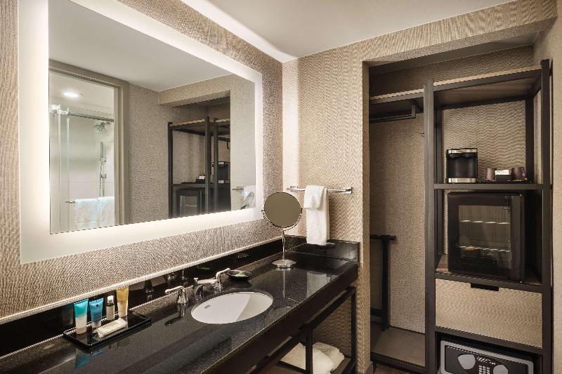 キングサイズベッドのスタンダードルーム, Hilton Richardson Dallas