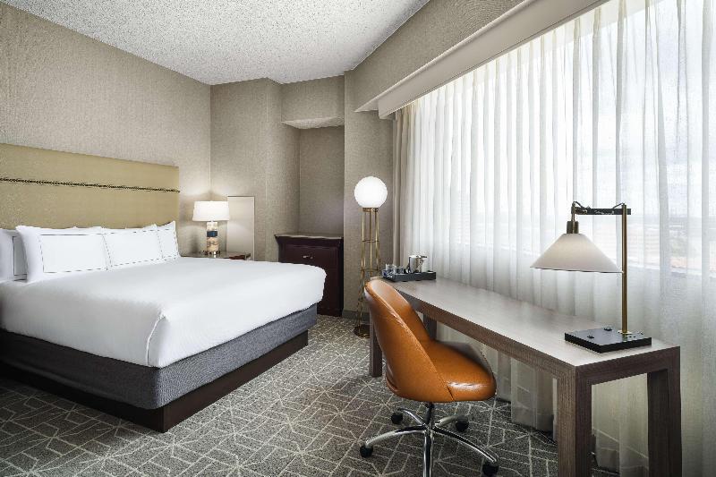 キングサイズベッドのスタンダードルーム, Hilton Richardson Dallas