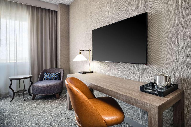 غرفة قياسية سرير كينج, Hilton Richardson Dallas