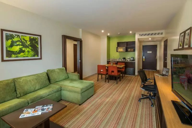 اتاق استاندارد با تخت بزرگ, Hyatt Place Savannah Airport