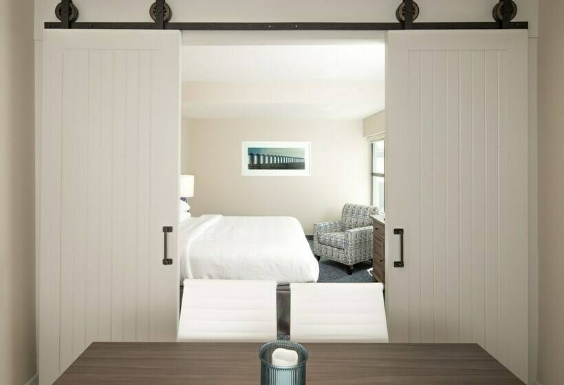 Люкс, Renovo Des Moines Urbandale,tapestry Collection Hilton