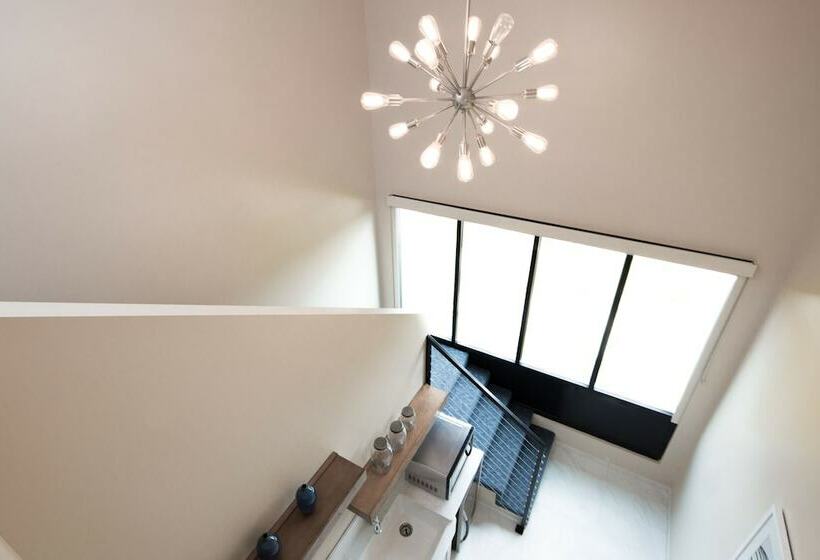 סוויטה, Renovo Des Moines Urbandale,tapestry Collection Hilton