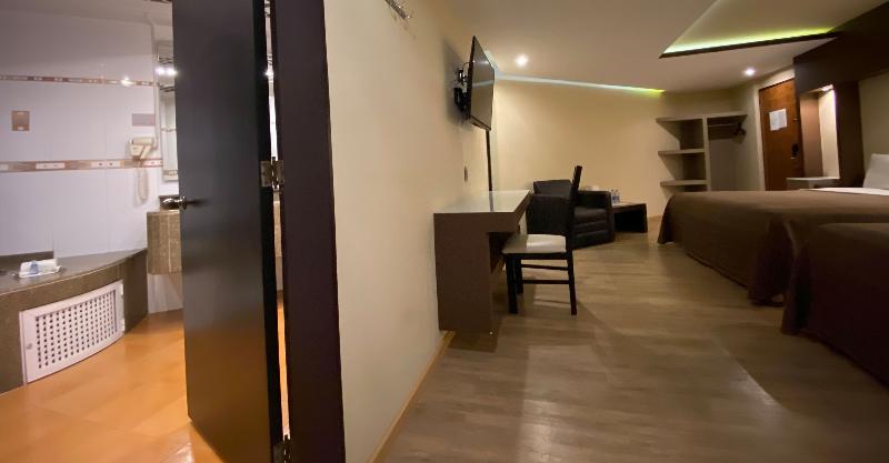 חדר סטנדרט נוף לבריכה, Renovo Des Moines Urbandale,tapestry Collection Hilton