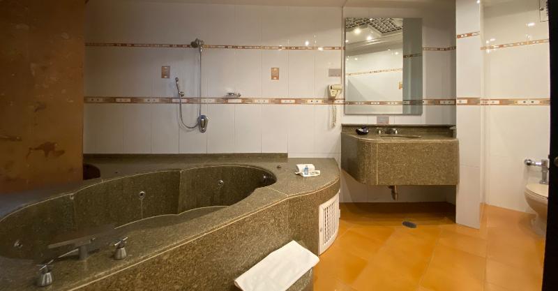 Номер Стандарт Вид на Бассейн, Renovo Des Moines Urbandale,tapestry Collection Hilton