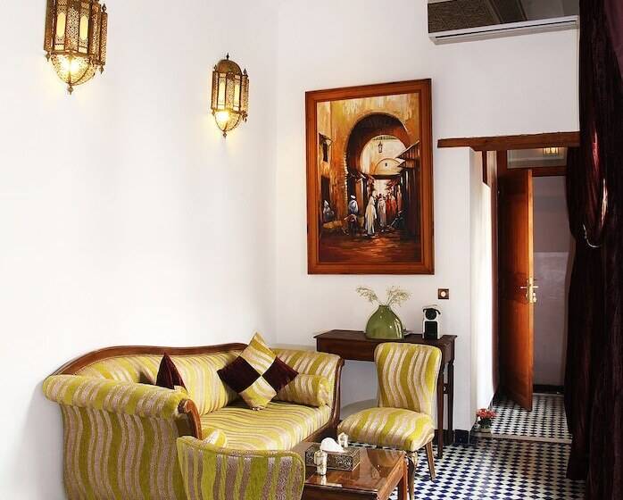 سوییت, Riad Alya