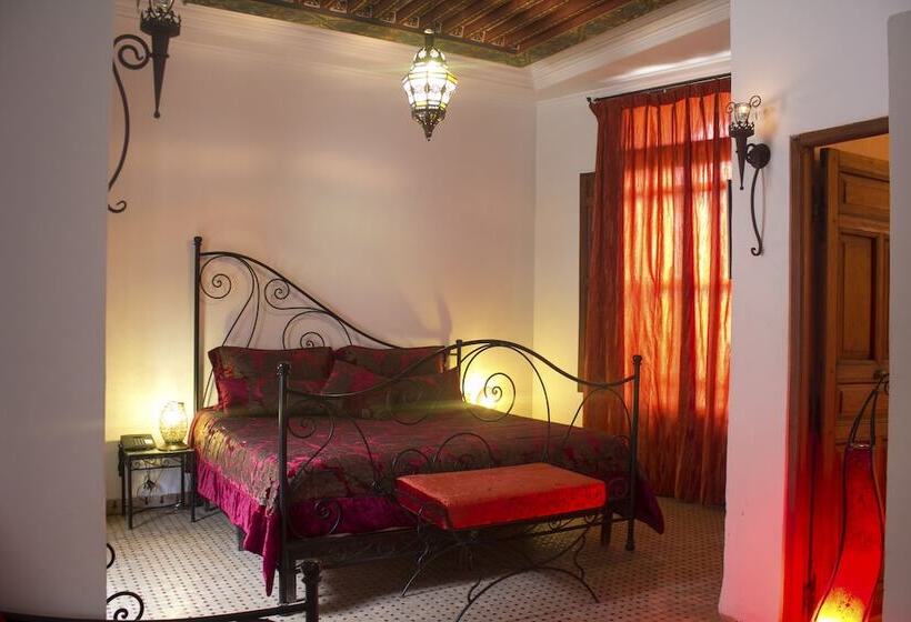 سوییت, Riad Alya