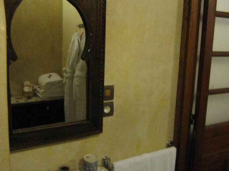 标准间, Riad Alya