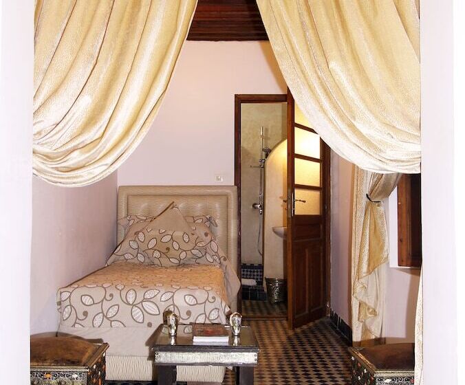 标准间, Riad Alya