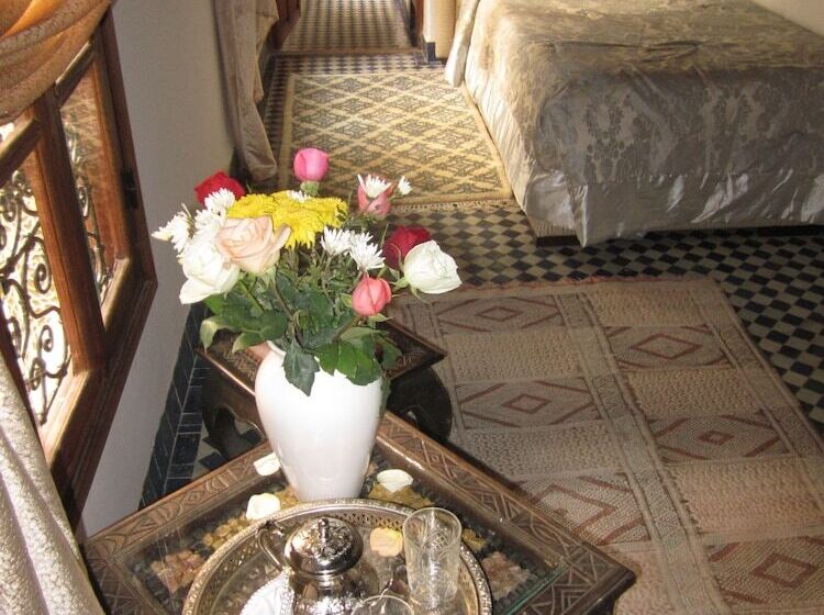 标准间, Riad Alya